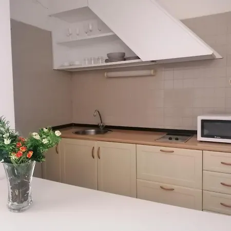 Helios Studio Арона